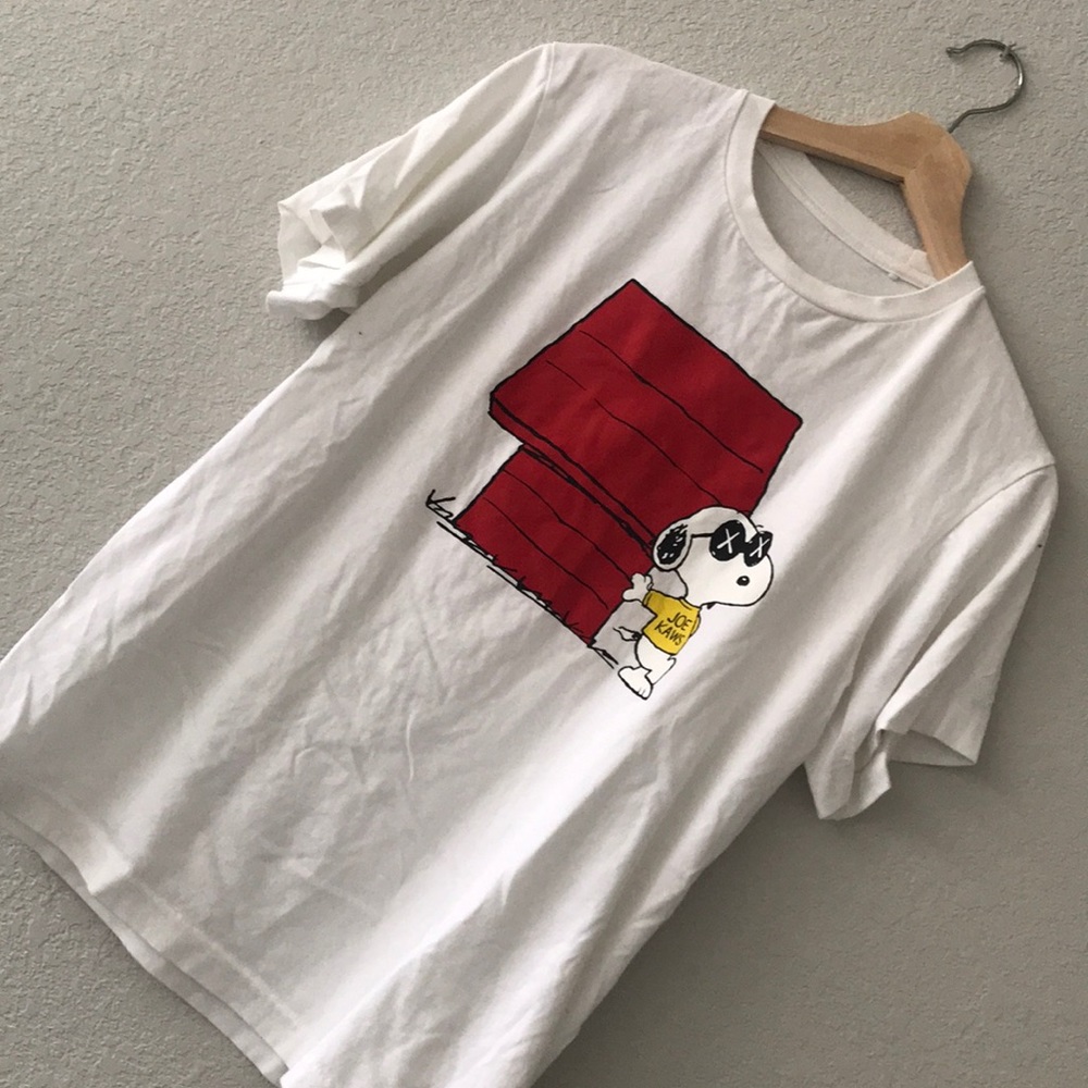 Uniqlo x kaws T-shirt